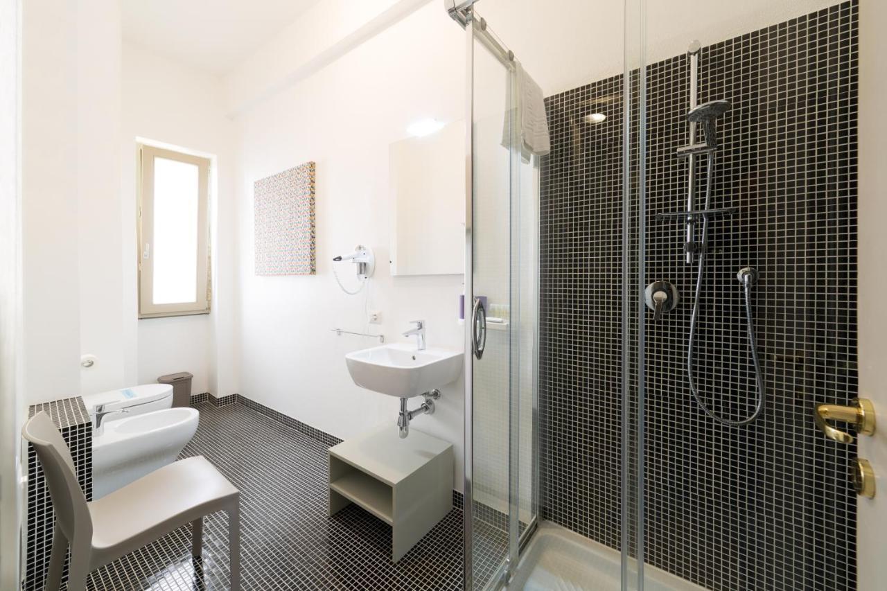 Budget Rooms Sonnino 37 Cagliari Exterior photo